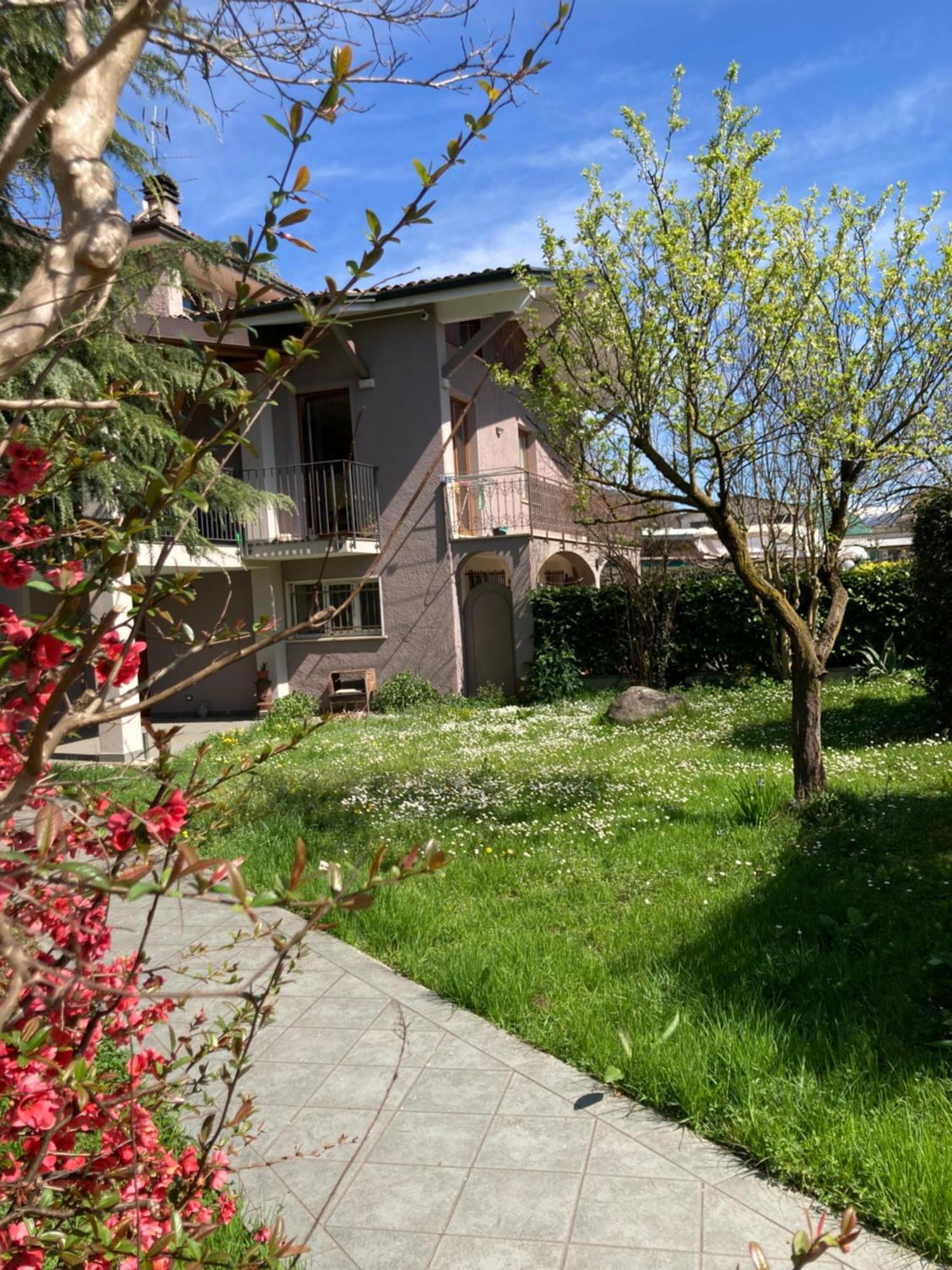 Apartmán Al Clisi Graziosa Mansarda Villanuova sul clisi Exteriér fotografie